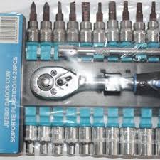 JUEGO DE DADOS 1/4 28 PCS CON SOPORTE  PLASTICO FERRETOOLS